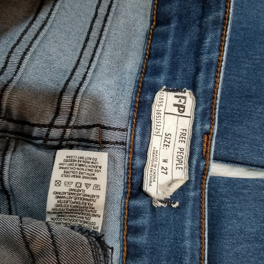 FREE PEOPLE Medium Blue Skinny jeans SIZE W27, With Pockets. - Picture 17 of 17